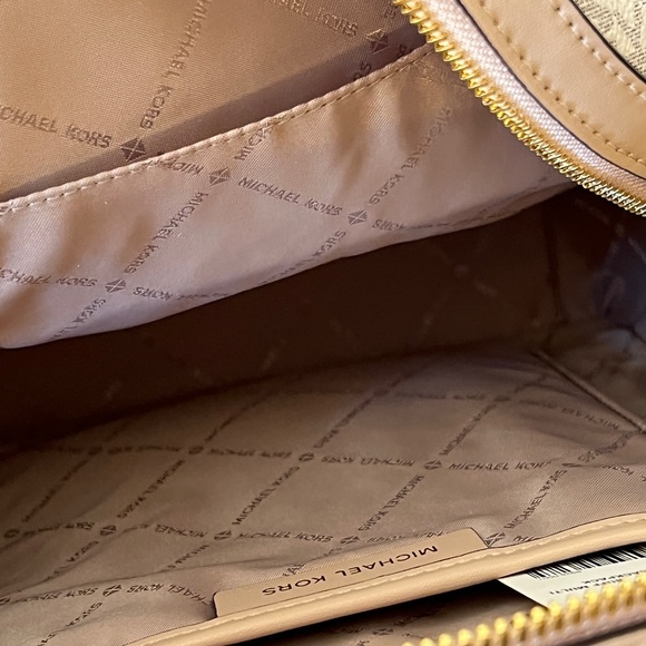 Michael Kors Jaycee Signature backpack&wallet buff NWT - Picture 14 of 15
